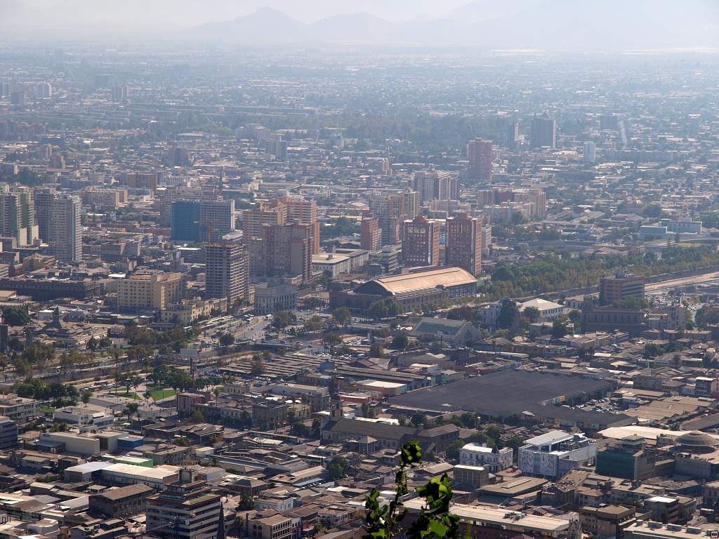 Santiago-uprostred_Estacion_Mapocho.jpg